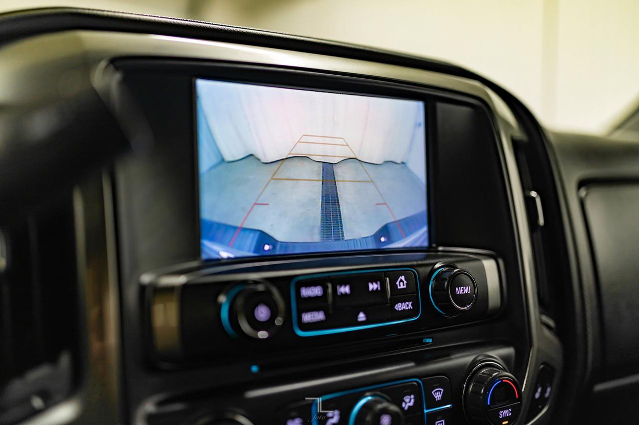 2018 Chevrolet Silverado 1500 4x4 Crew Cab LTZ Z71 Real Tree Edition Red Deer AB