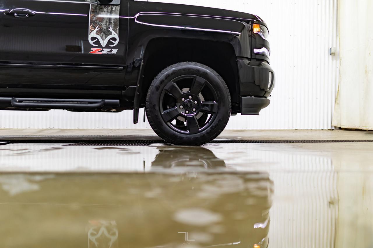 2018 Chevrolet Silverado 1500 4x4 Crew Cab LTZ Z71 Real Tree Edition Red Deer AB