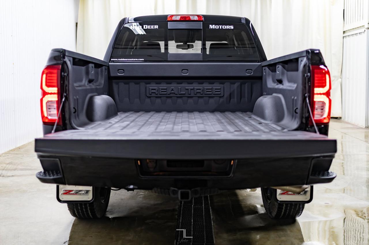 2018 Chevrolet Silverado 1500 4x4 Crew Cab LTZ Z71 Real Tree Edition Red Deer AB