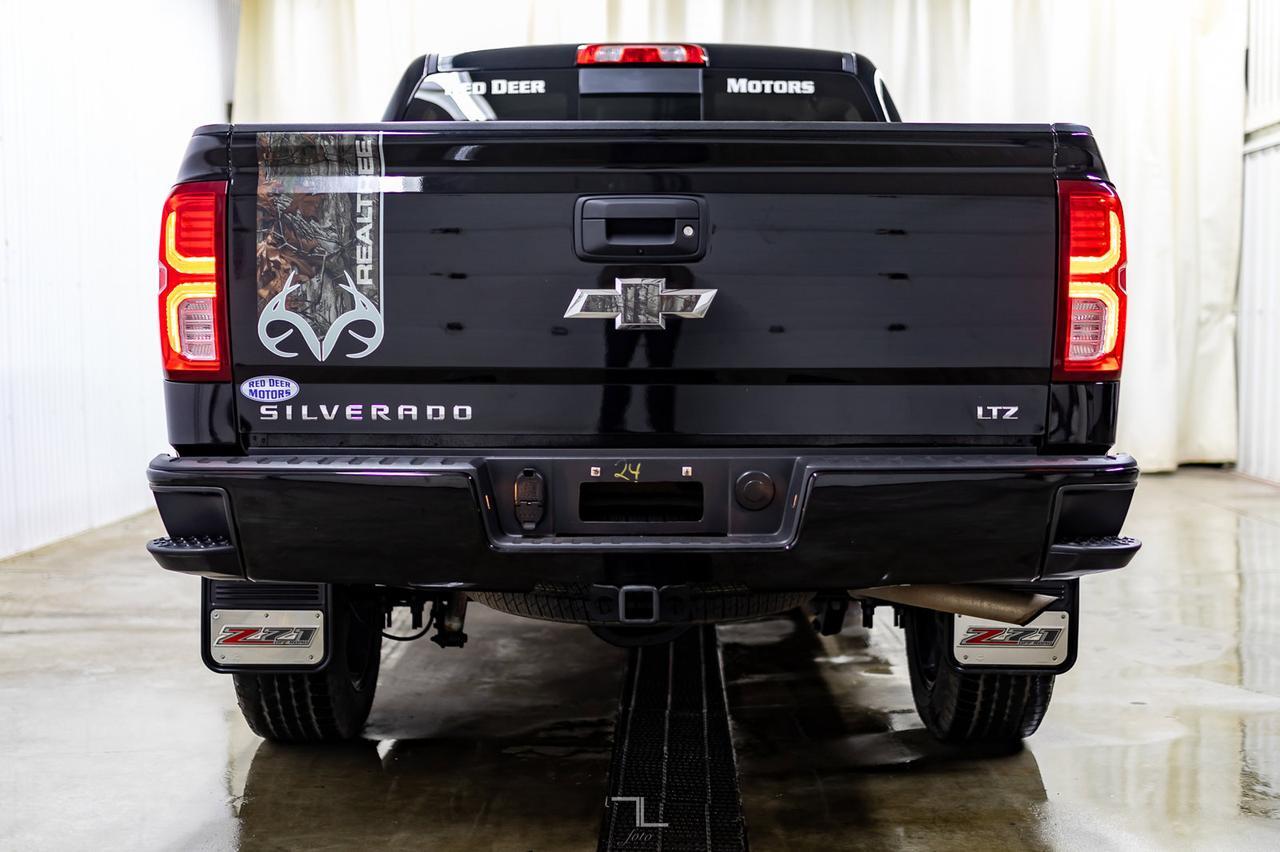 2018 Chevrolet Silverado 1500 4x4 Crew Cab LTZ Z71 Real Tree Edition Red Deer AB