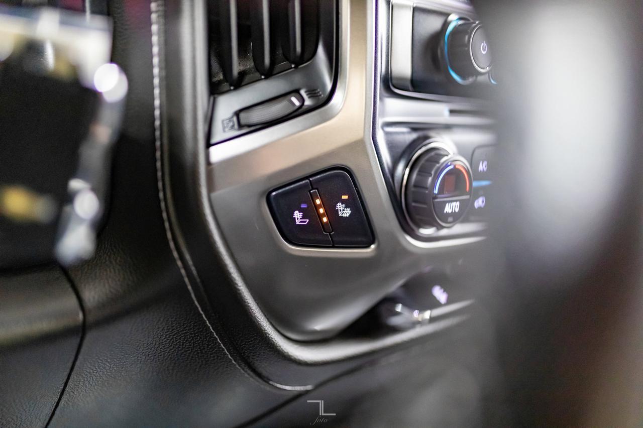 2018 Chevrolet Silverado 1500 4x4 Crew Cab LTZ Z71 Real Tree Edition Red Deer AB