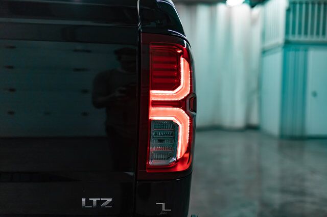 2018 Chevrolet Silverado 1500 4x4 Crew Cab LTZ Z71 Real Tree Edition Red Deer AB