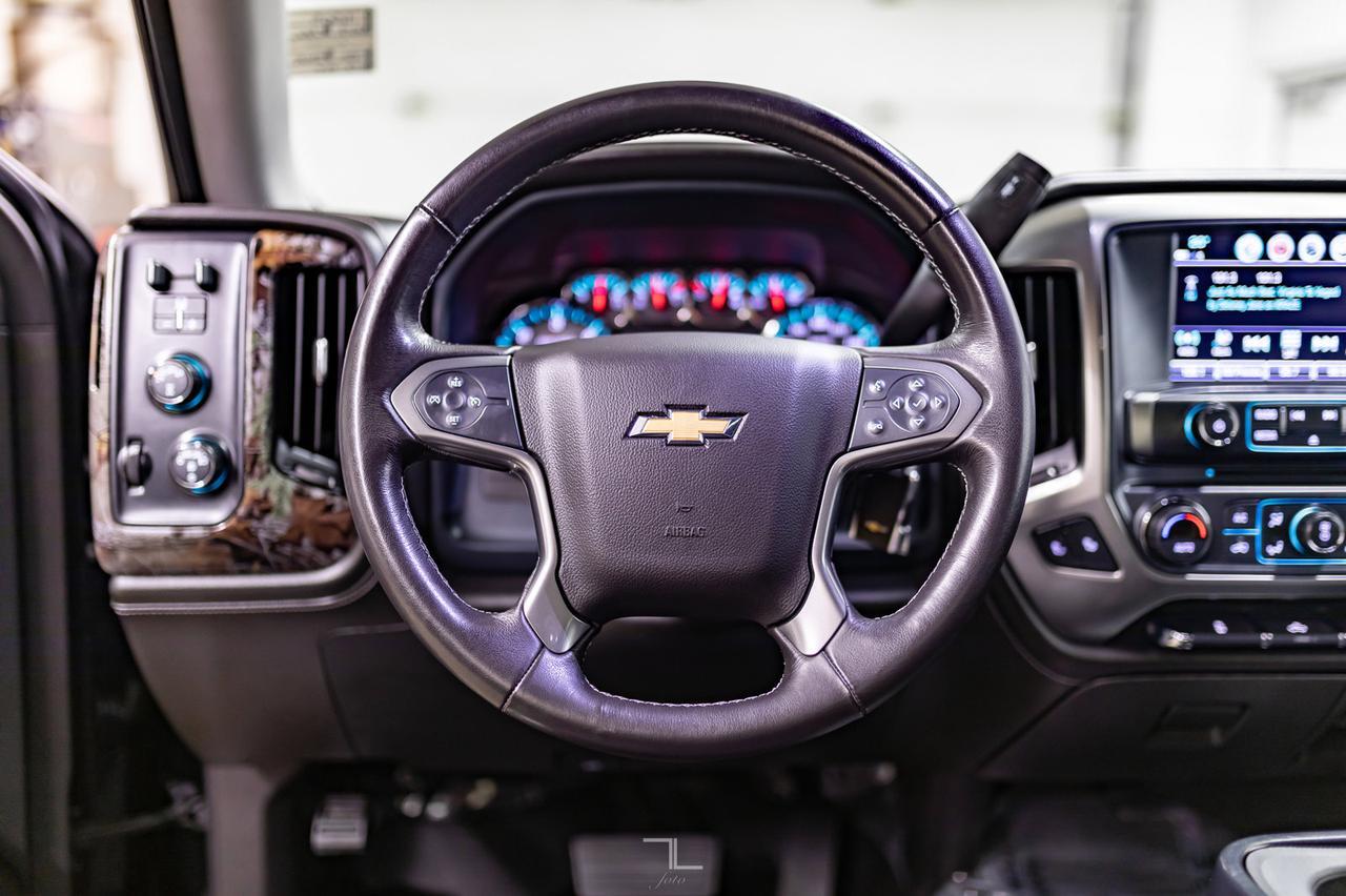 2018 Chevrolet Silverado 1500 4x4 Crew Cab LTZ Z71 Real Tree Edition Red Deer AB