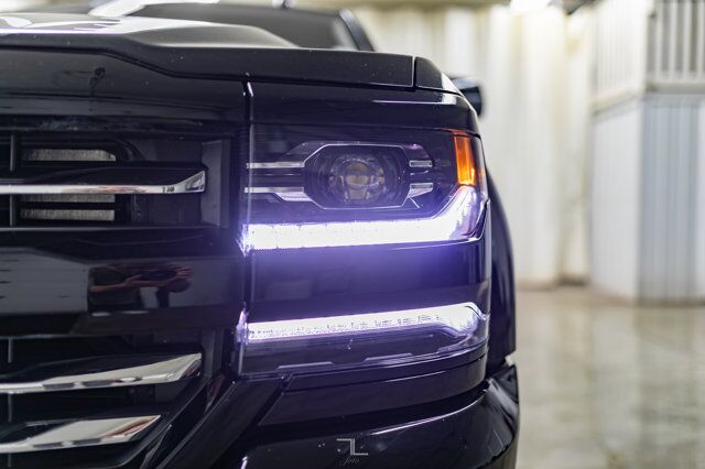 2018 Chevrolet Silverado 1500 4x4 Crew Cab LTZ Z71 Real Tree Edition Red Deer AB