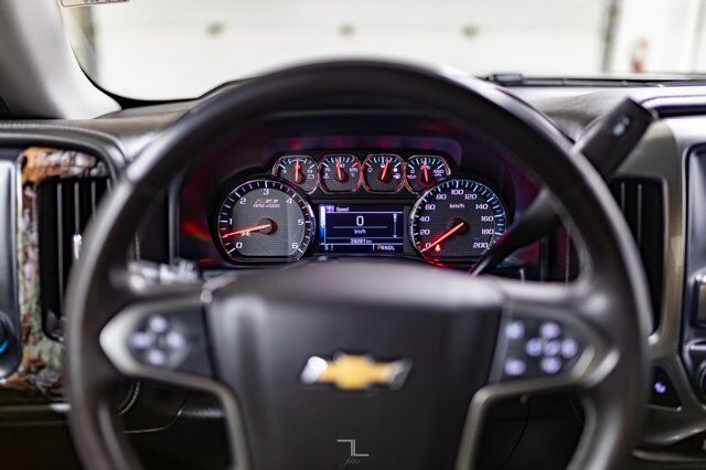 2018 Chevrolet Silverado 1500 4x4 Crew Cab LTZ Z71 Real Tree Edition Red Deer AB