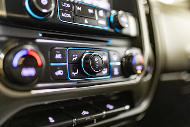 2018 Chevrolet Silverado 1500 4x4 Crew Cab LTZ Z71 Real Tree Edition Red Deer AB