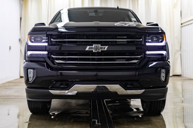2018 Chevrolet Silverado 1500 4x4 Crew Cab LTZ Z71 Real Tree Edition Red Deer AB
