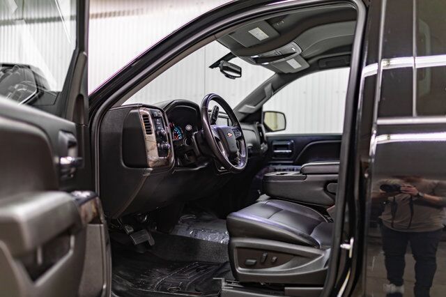 2018 Chevrolet Silverado 1500 4x4 Crew Cab LTZ Z71 Real Tree Edition Red Deer AB