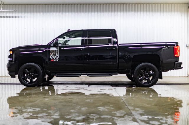 2018 Chevrolet Silverado 1500 4x4 Crew Cab LTZ Z71 Real Tree Edition Red Deer AB