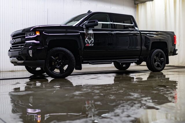 2018 Chevrolet Silverado 1500 4x4 Crew Cab LTZ Z71 Real Tree Edition Red Deer AB