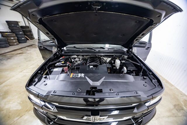 2018 Chevrolet Silverado 1500 4x4 Crew Cab LTZ Z71 Real Tree Edition Red Deer AB