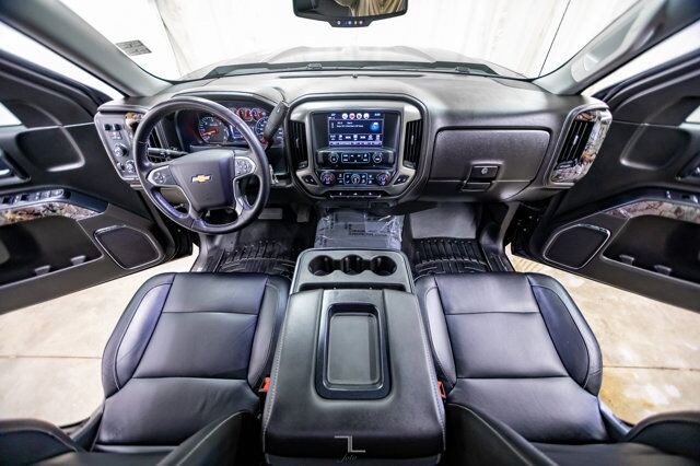 2018 Chevrolet Silverado 1500 4x4 Crew Cab LTZ Z71 Real Tree Edition Red Deer AB