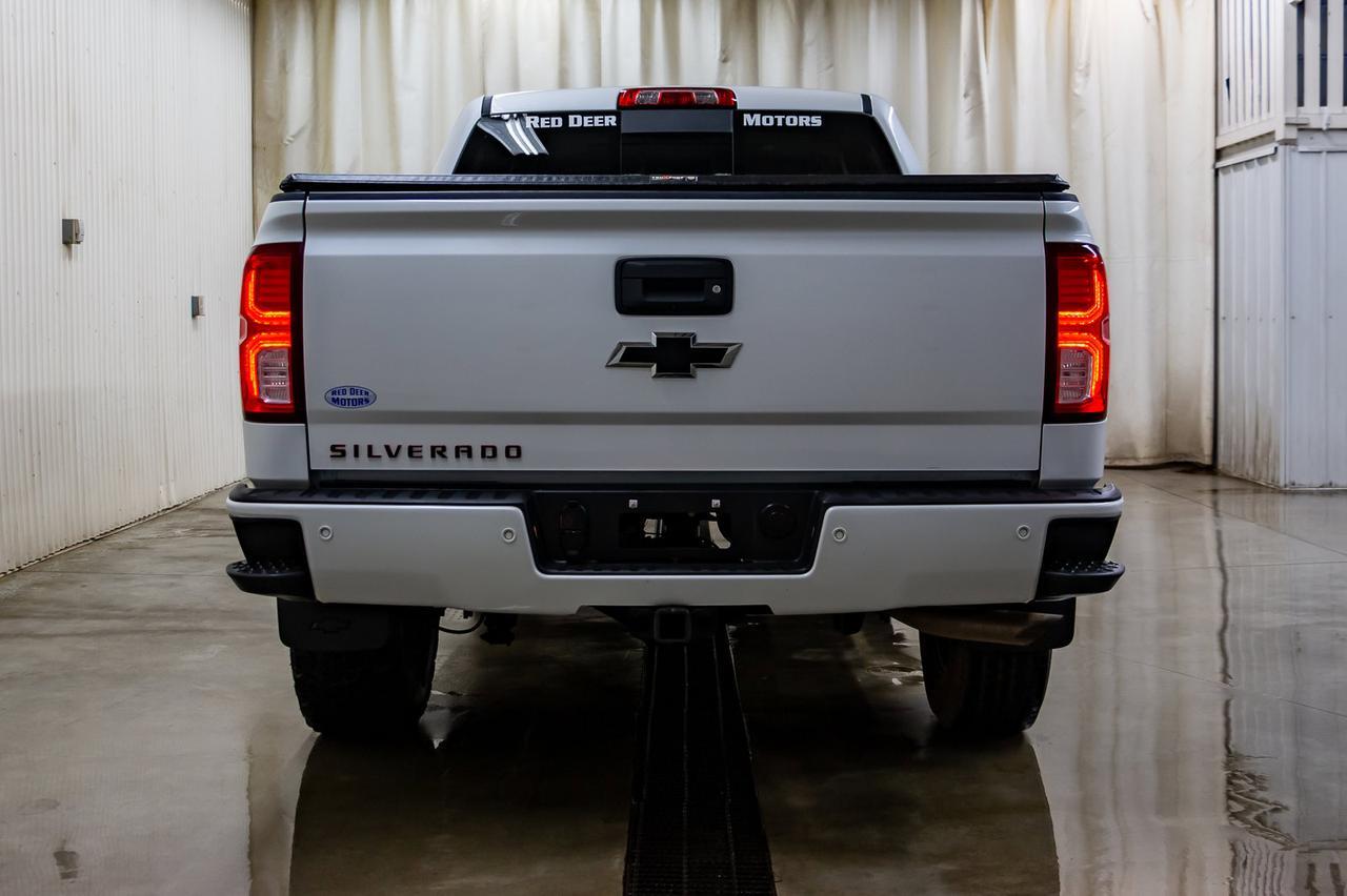 2018 Chevrolet Silverado 1500 4x4 Crew Cab SLT Z71 Leather Roof Nav Red Deer AB