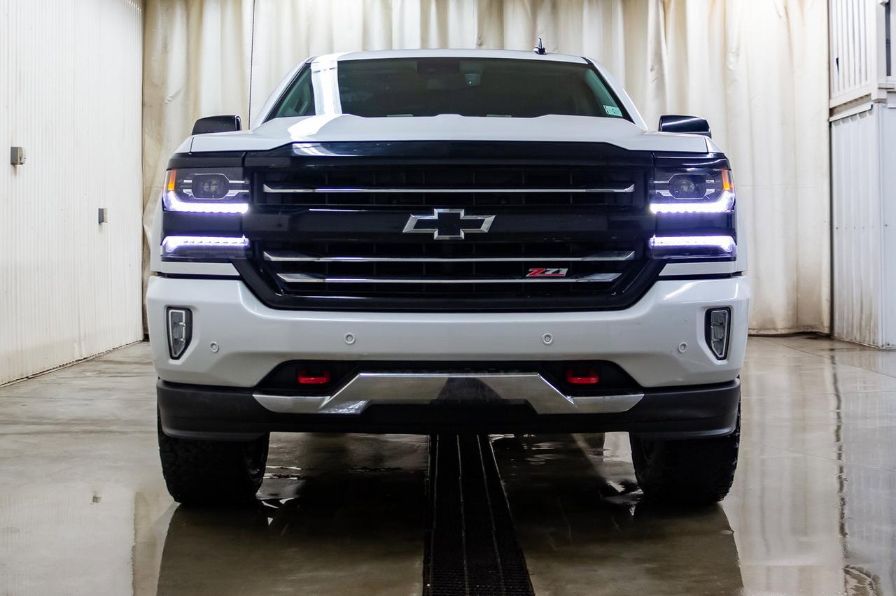 2018 Chevrolet Silverado 1500 4x4 Crew Cab SLT Z71 Leather Roof Nav Red Deer AB