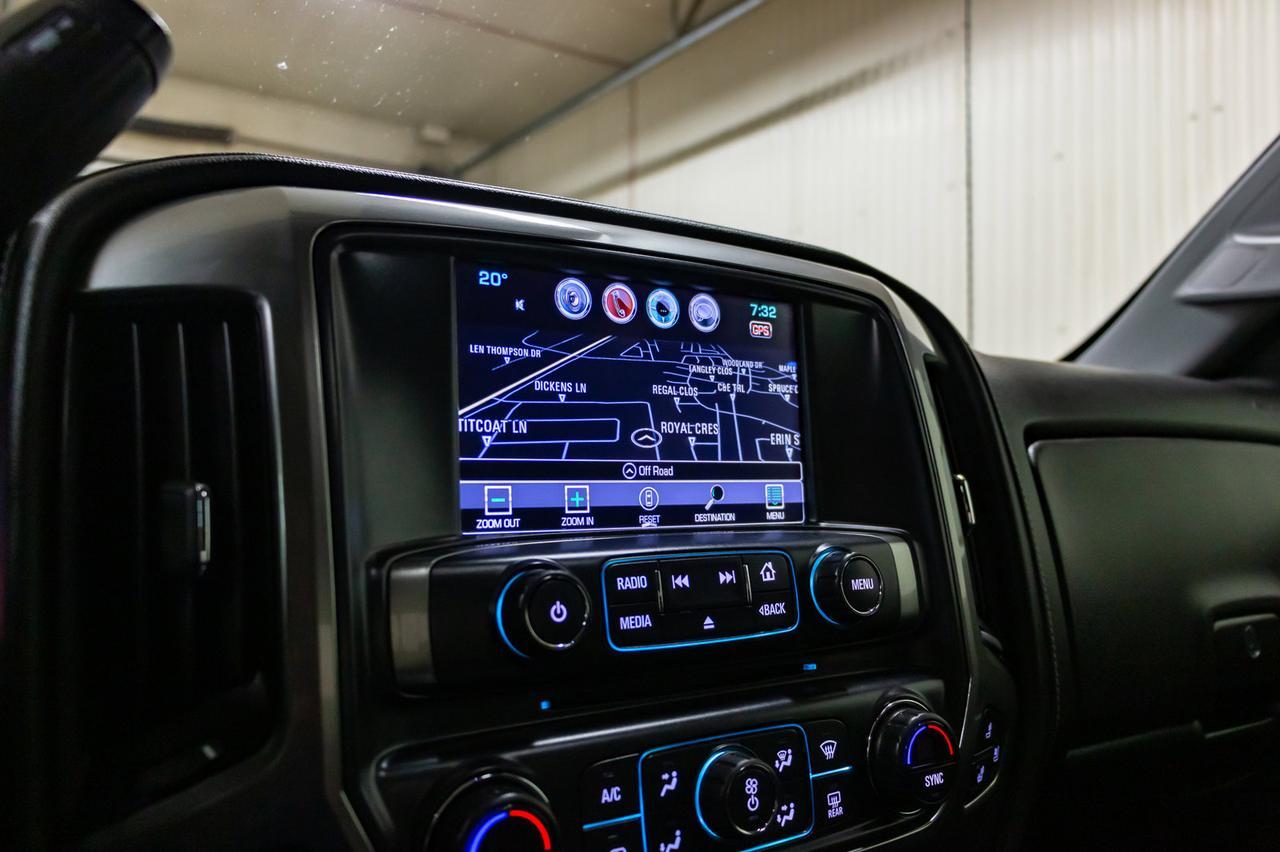 2018 Chevrolet Silverado 1500 4x4 Crew Cab SLT Z71 Leather Roof Nav Red Deer AB