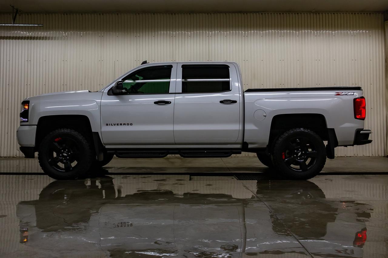2018 Chevrolet Silverado 1500 4x4 Crew Cab SLT Z71 Leather Roof Nav Red Deer AB