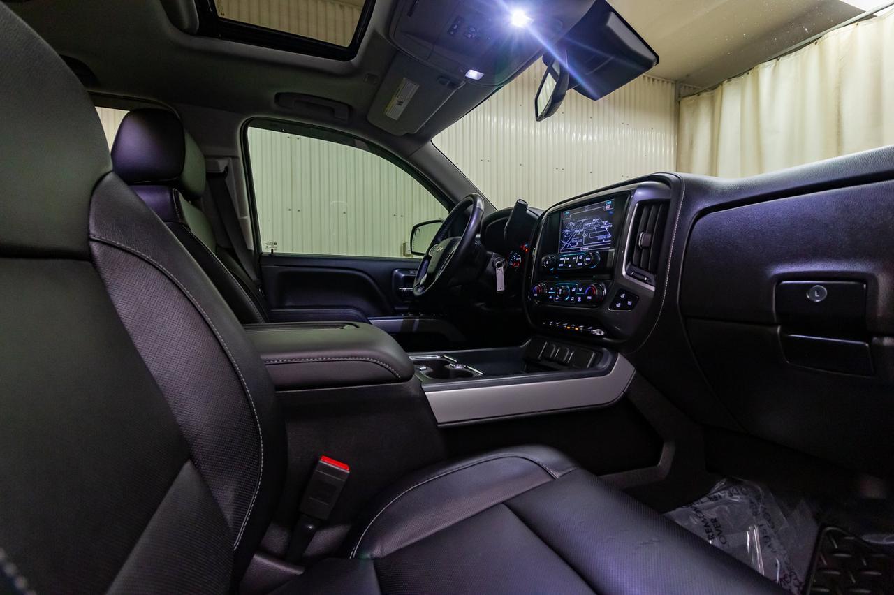 2018 Chevrolet Silverado 1500 4x4 Crew Cab SLT Z71 Leather Roof Nav Red Deer AB