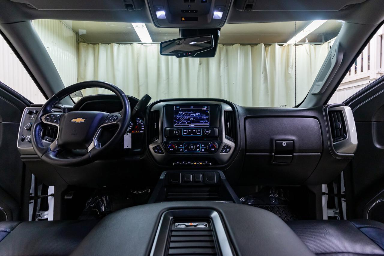 2018 Chevrolet Silverado 1500 4x4 Crew Cab SLT Z71 Leather Roof Nav Red Deer AB