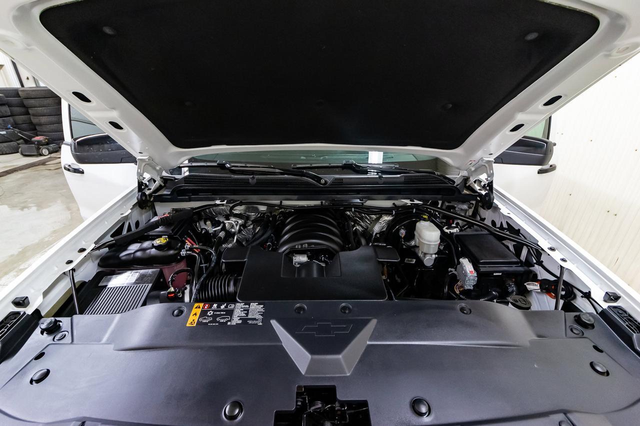 2018 Chevrolet Silverado 1500 4x4 Crew Cab SLT Z71 Leather Roof Nav Red Deer AB