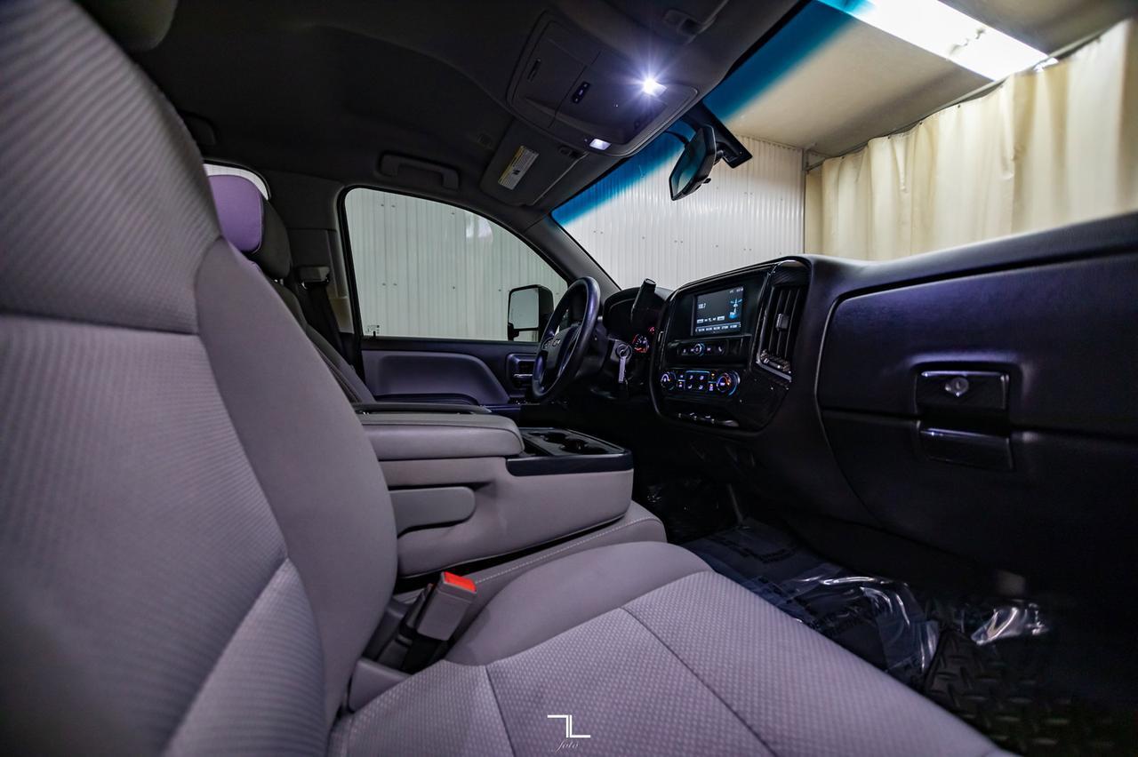 2018 Chevrolet Silverado 1500 4x4 Double Cab Custom BCam Red Deer AB