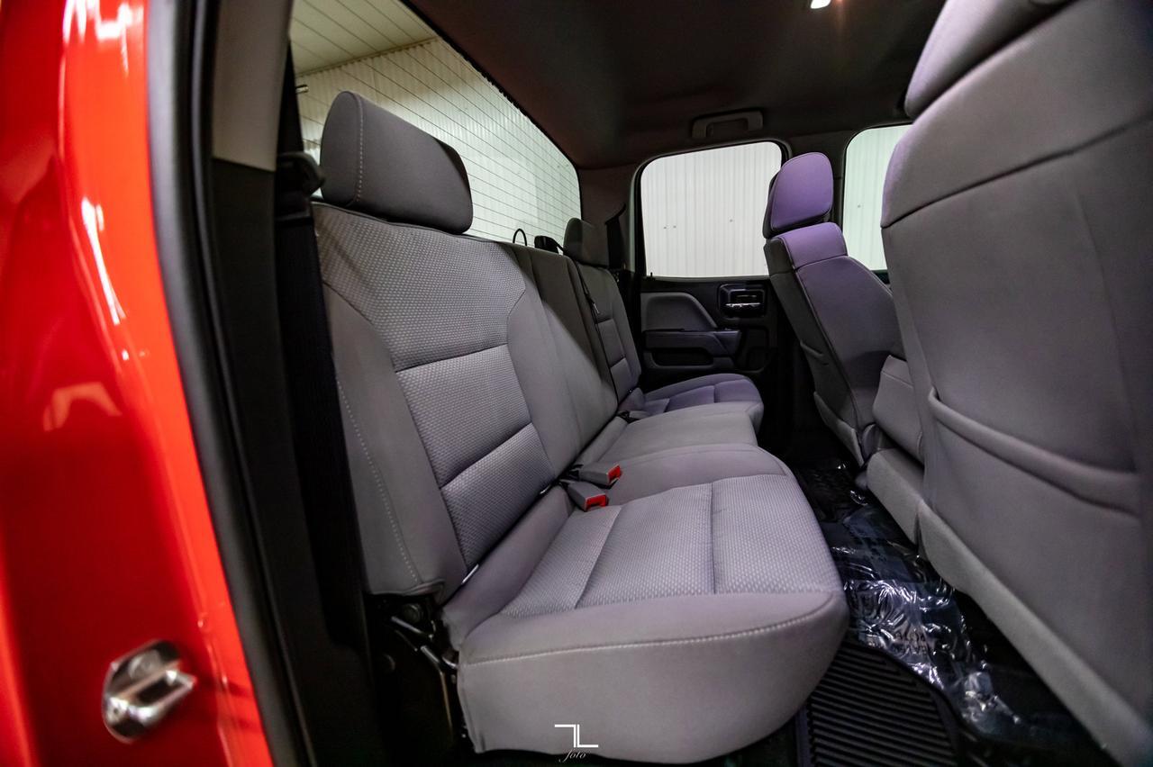 2018 Chevrolet Silverado 1500 4x4 Double Cab Custom BCam Red Deer AB