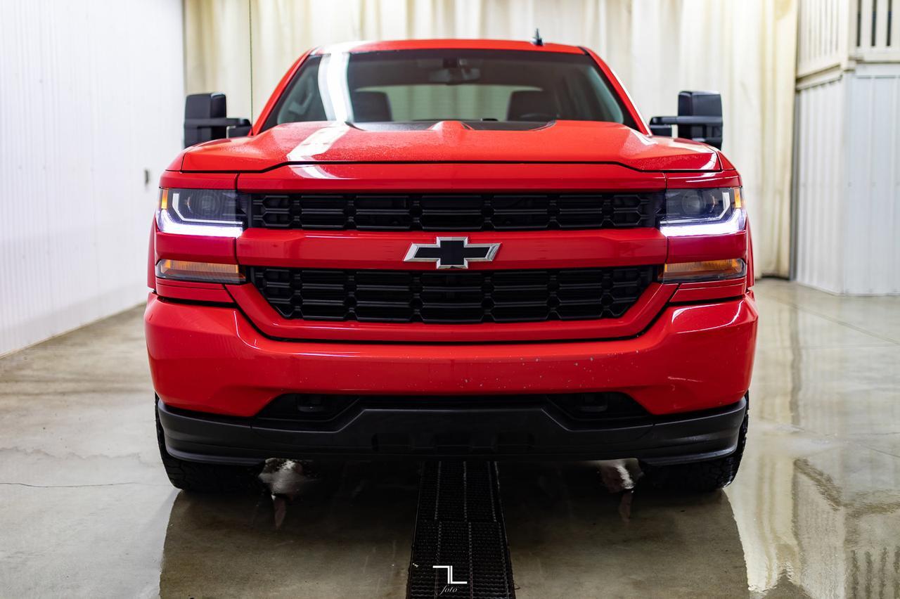 2018 Chevrolet Silverado 1500 4x4 Double Cab Custom BCam Red Deer AB