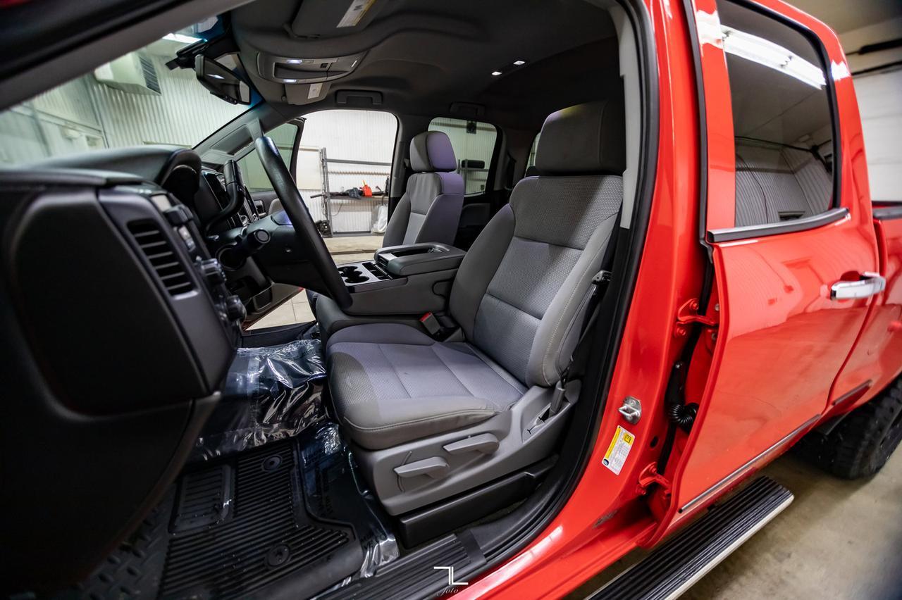 2018 Chevrolet Silverado 1500 4x4 Double Cab Custom BCam Red Deer AB