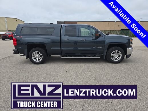 2018_Chevrolet_Silverado 1500_4x4 Double Cab LT_ Fond du Lac WI