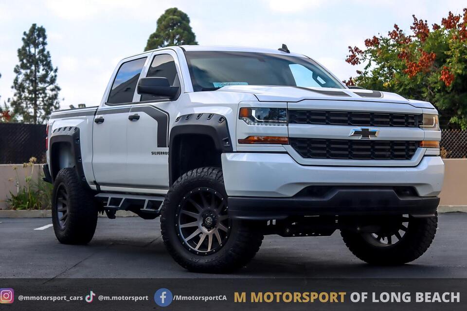 2018_Chevrolet_Silverado 1500 Crew Cab_Custom Pickup 4D 5 3/4 ft_ Long Beach CA