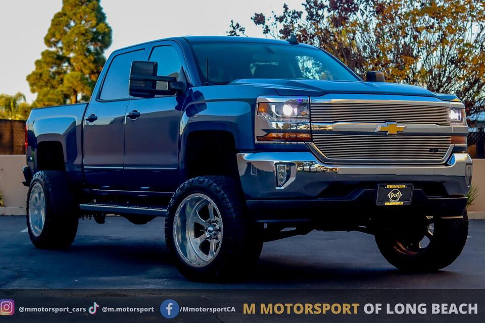2018_Chevrolet_Silverado 1500 Crew Cab_LT Pickup 4D 5 3/4 ft_ Long Beach CA