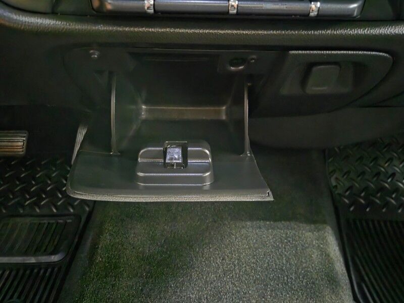 2018 Chevrolet Silverado 1500 LT 2WD 5.3L V8 Touch Screen Camera NEW Tires FREE WARRANTY Arlington TX