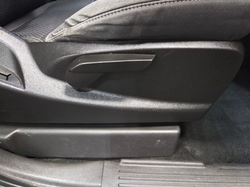 2018 Chevrolet Silverado 1500 LT 4WD 5.3L V8 Touch Screen Camera NEW Tires FREE WARRANTY Arlington TX