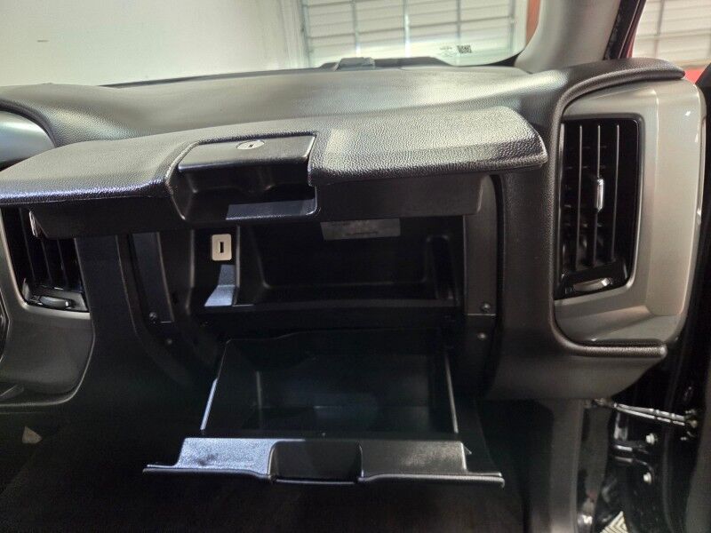 2018 Chevrolet Silverado 1500 LT 4WD 5.3L V8 Touch Screen Camera NEW Tires FREE WARRANTY Arlington TX