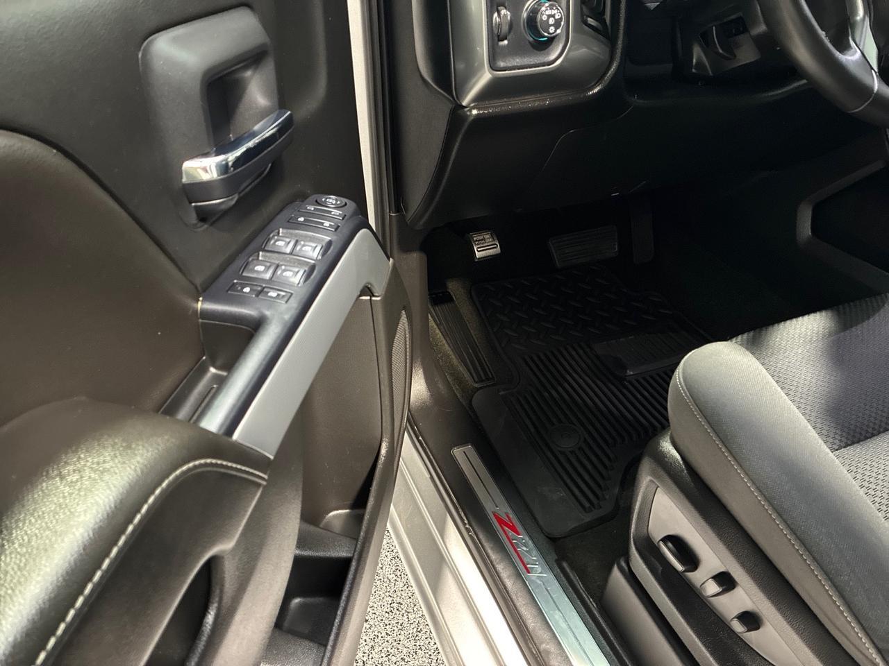 2018 Chevrolet Silverado 1500 LT, 4x4, 5.3L V8, Bucket Seats, Texas Edition, Leveling Kit Houston TX