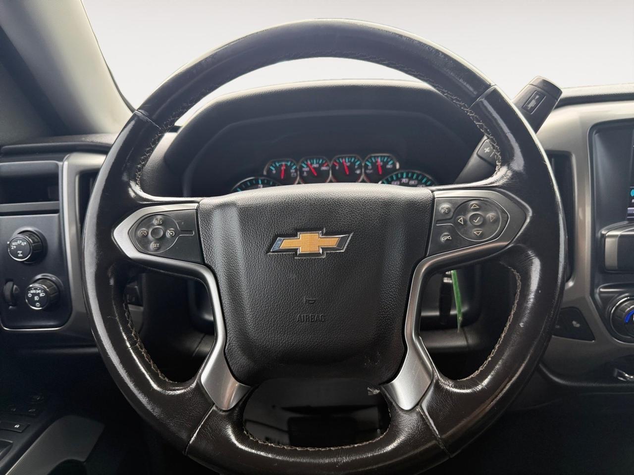 2018 Chevrolet Silverado 1500 LT, BED LINER, TOW PACKAGE , RUNNING BOARDS, BACKUP CAMERA, POWER MIRRORS, BLUETOOTH, CLEAN CARFAX! Norfolk VA