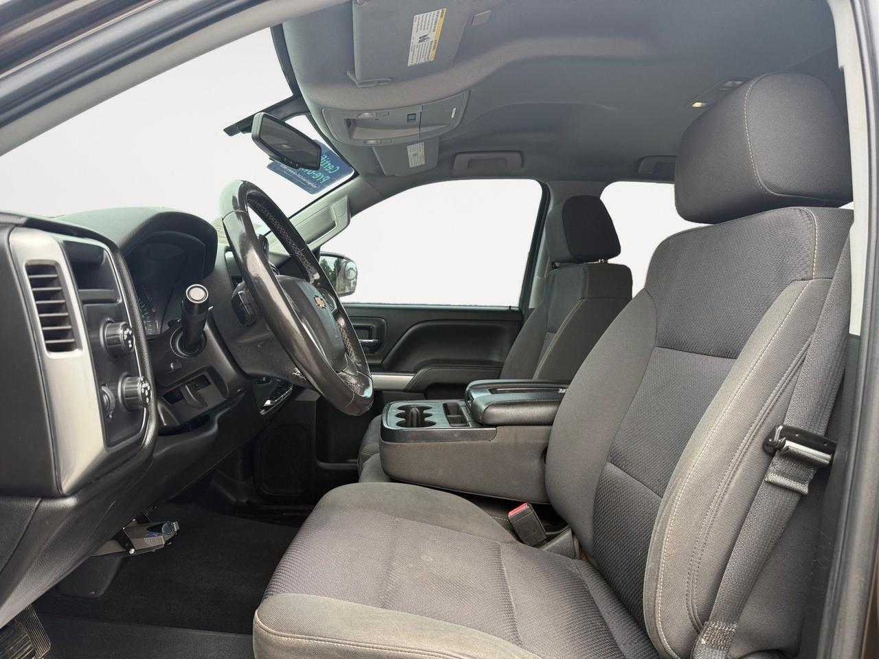 2018 Chevrolet Silverado 1500 LT, BED LINER, TOW PACKAGE , RUNNING BOARDS, BACKUP CAMERA, POWER MIRRORS, BLUETOOTH, CLEAN CARFAX! Norfolk VA