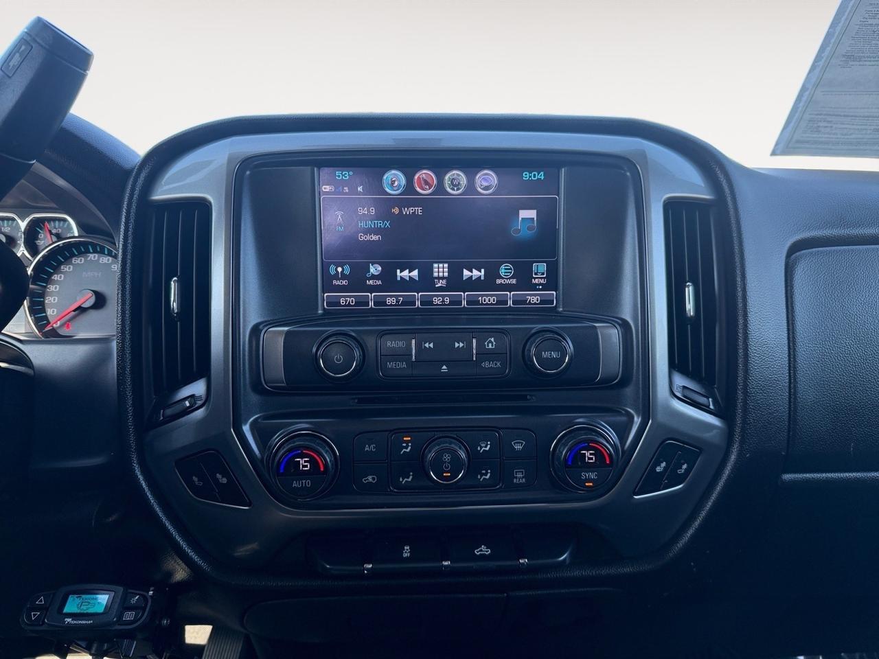 2018 Chevrolet Silverado 1500 LT, BLUETOOTH, TONNEAU COVER, BED LINER, TOW PACKAGE, POWER MIRRORS, TOW HOOKS, ONLY 1 OWNER! Norfolk VA