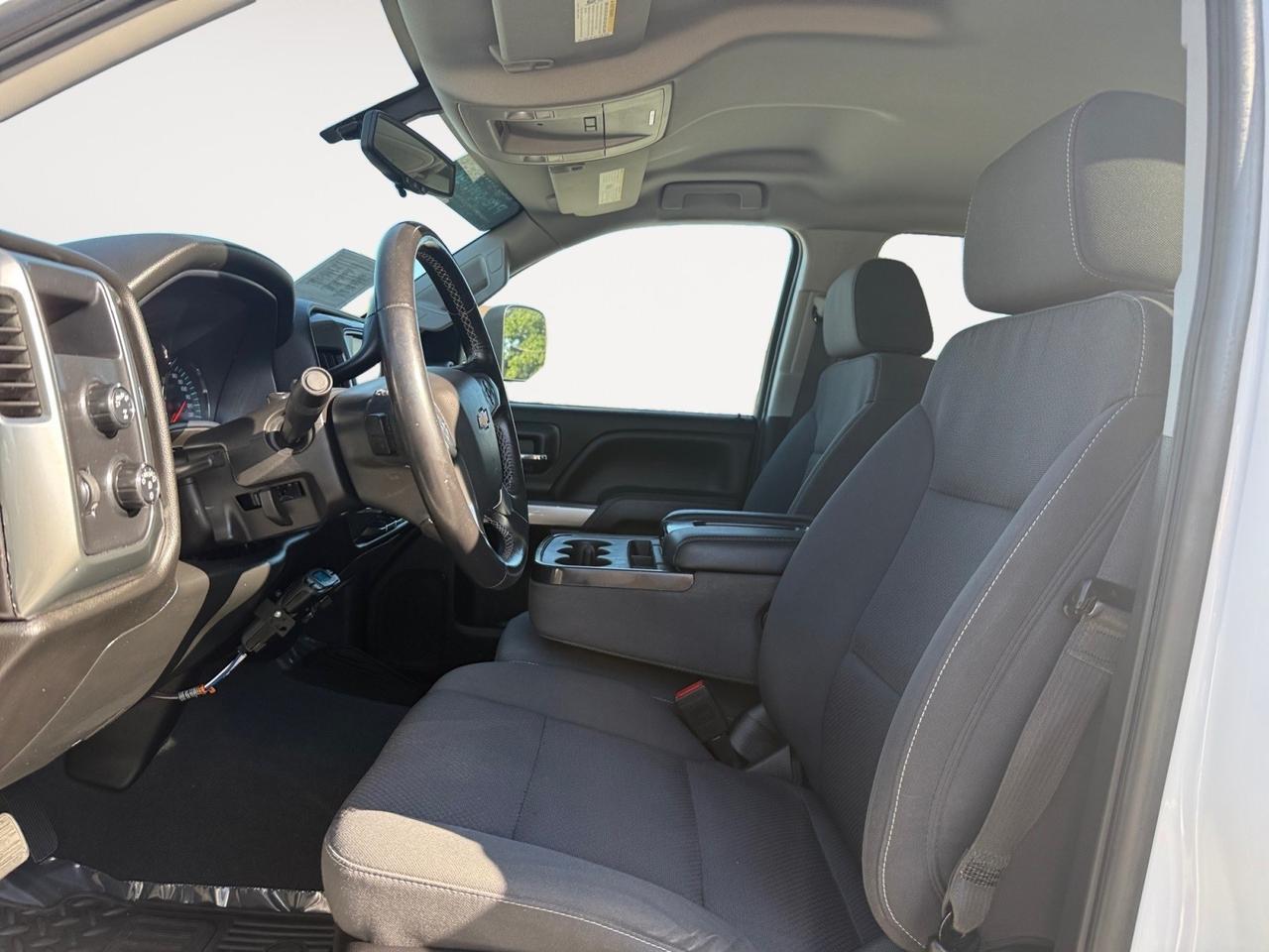 2018 Chevrolet Silverado 1500 LT, BLUETOOTH, TONNEAU COVER, BED LINER, TOW PACKAGE, POWER MIRRORS, TOW HOOKS, ONLY 1 OWNER! Norfolk VA