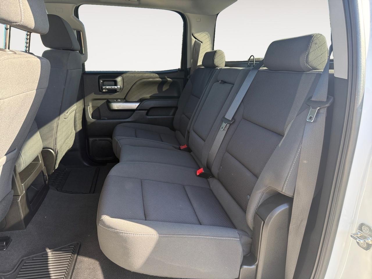 2018 Chevrolet Silverado 1500 LT, BLUETOOTH, TONNEAU COVER, BED LINER, TOW PACKAGE, POWER MIRRORS, TOW HOOKS, ONLY 1 OWNER! Norfolk VA