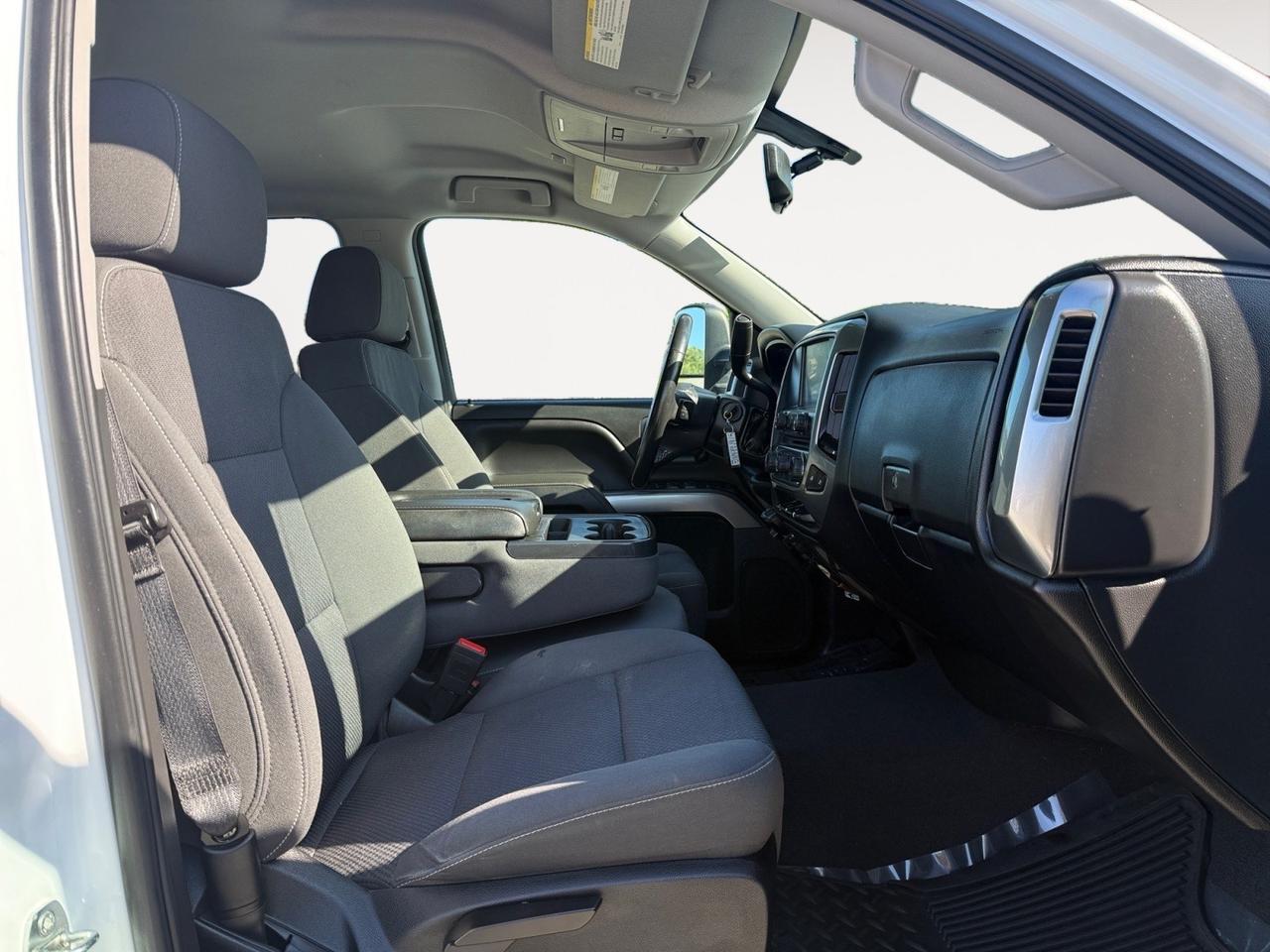 2018 Chevrolet Silverado 1500 LT, BLUETOOTH, TONNEAU COVER, BED LINER, TOW PACKAGE, POWER MIRRORS, TOW HOOKS, ONLY 1 OWNER! Norfolk VA