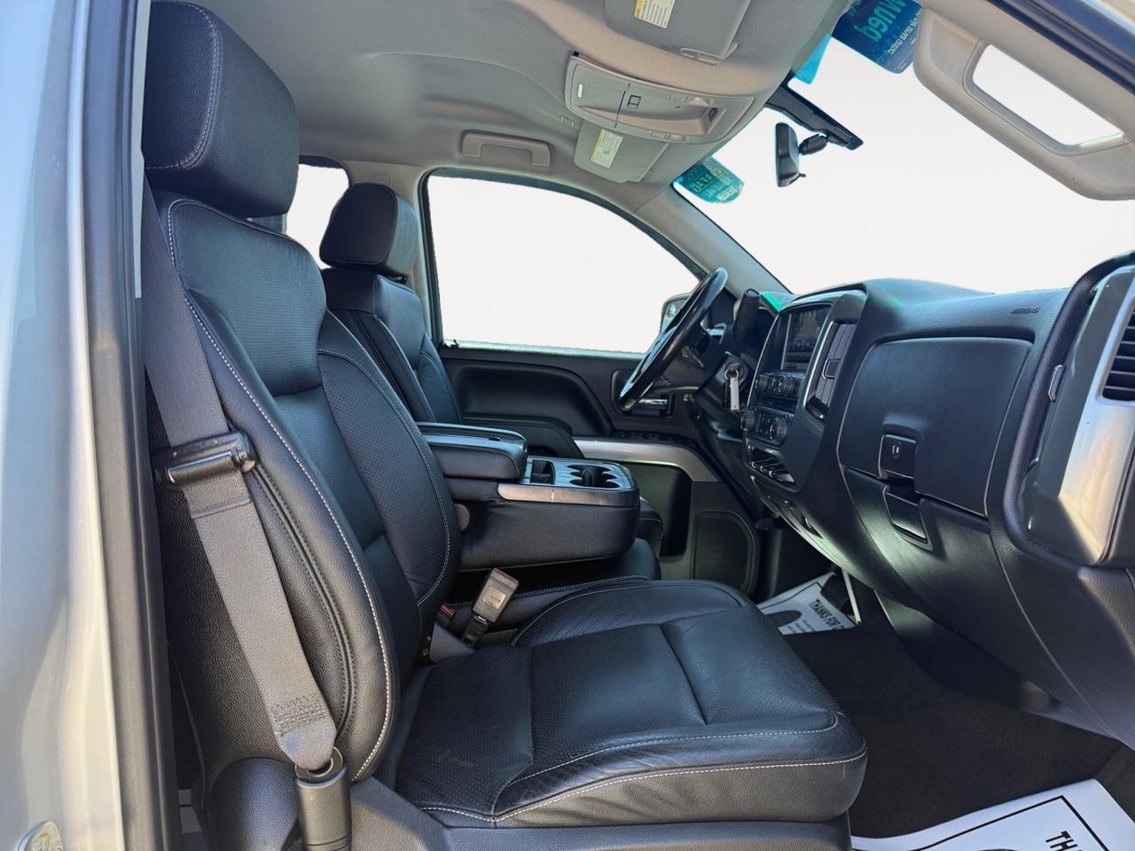 2018 Chevrolet Silverado 1500 LT, HEATED SEATS, BLUETOOTH, POWER MIRRORS, TOW HOOKS, TOW PACKAGE, REMOTE KEYLESS ENTRY, CORNER REAR BUMPER STEP, TONNEAU COVER RUNNING BOARDS, XD SERIES WHEELS, CLEAN CARFAX! Norfolk VA