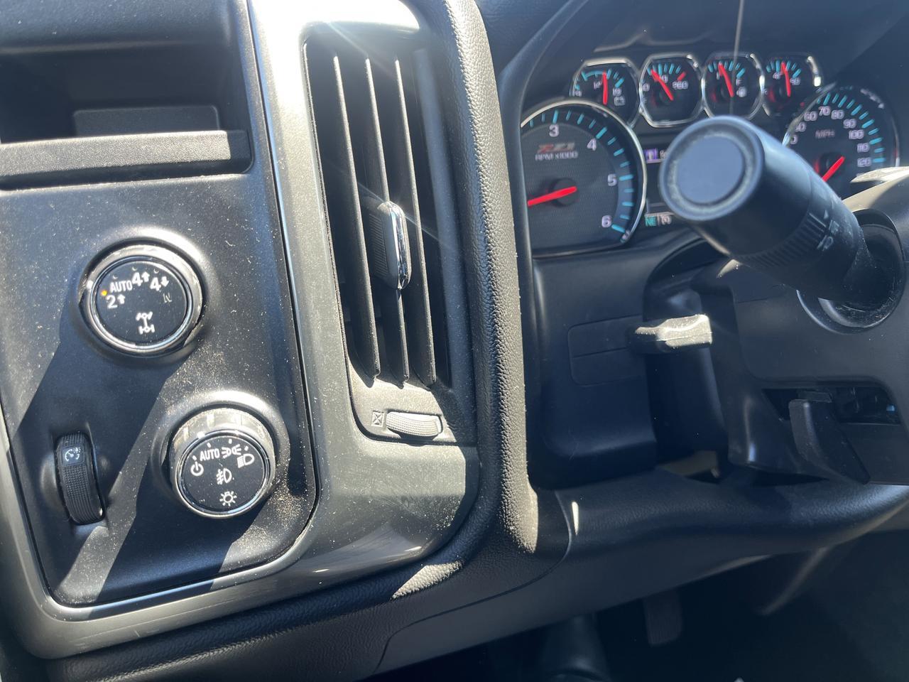 2018 Chevrolet Silverado 1500 LT Z71 Crew Cab 4WD 5.3L V8 AllStarEdt w/10-WayPowerDriverSeat HeatedSeats RemoteStart BlackBowties Saukville WI