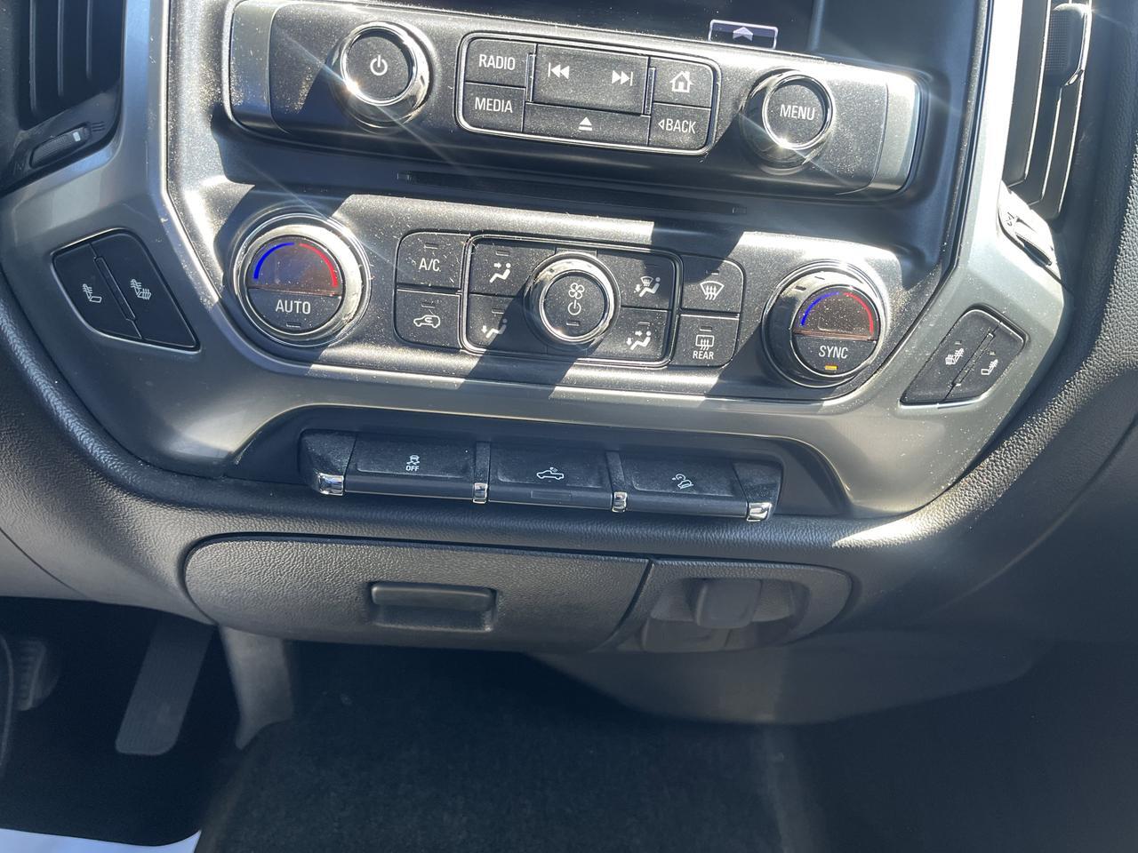 2018 Chevrolet Silverado 1500 LT Z71 Crew Cab 4WD 5.3L V8 AllStarEdt w/10-WayPowerDriverSeat HeatedSeats RemoteStart BlackBowties Saukville WI