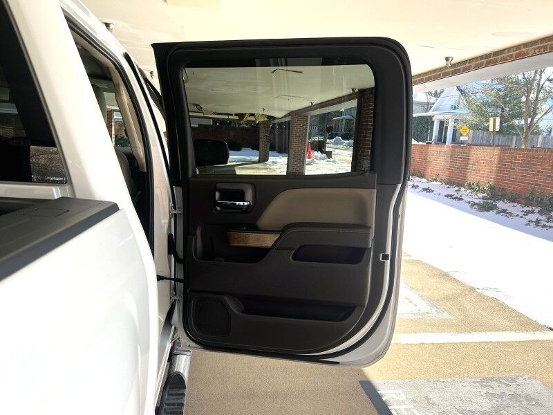 2018 Chevrolet Silverado 1500 LTZ Crew Cab 4WD Arlington VA