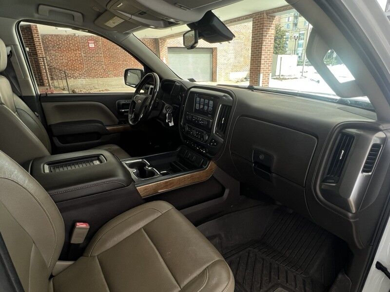 2018 Chevrolet Silverado 1500 LTZ Crew Cab 4WD Arlington VA