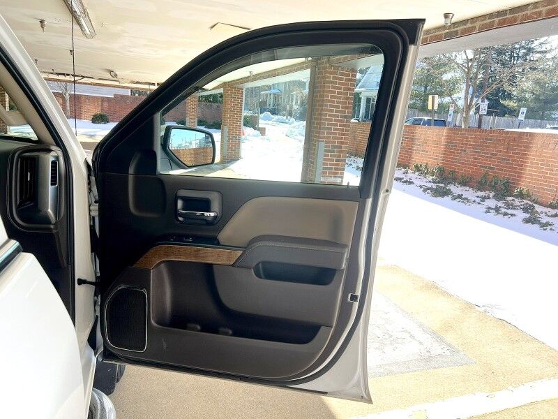 2018 Chevrolet Silverado 1500 LTZ Crew Cab 4WD Arlington VA