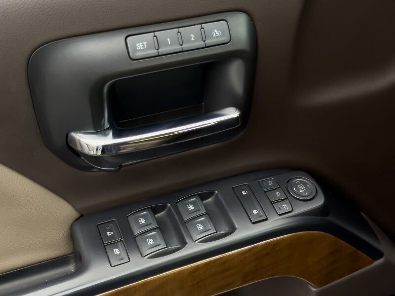 2018 Chevrolet Silverado 1500 LTZ Crew Cab 4WD Arlington VA