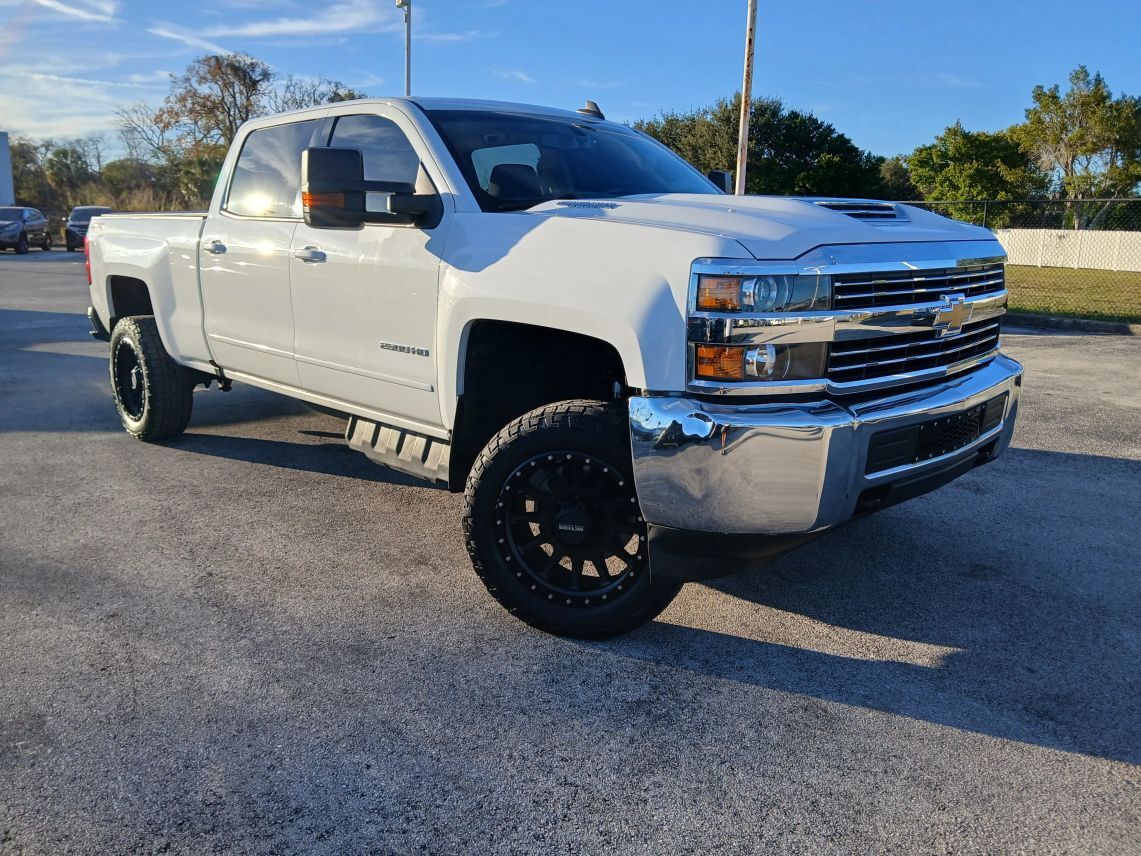 2018 Chevrolet Silverado 2500 HD Crew Cab LT Pickup 4D 8 ft