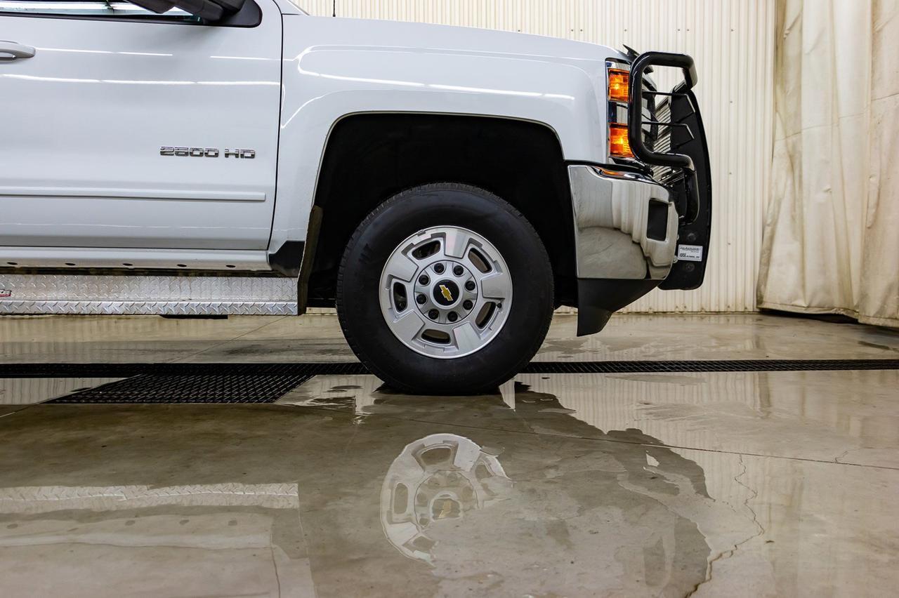 2018 Chevrolet Silverado 2500HD 4x4 Crew Cab LT Mechanic's Box Red Deer AB