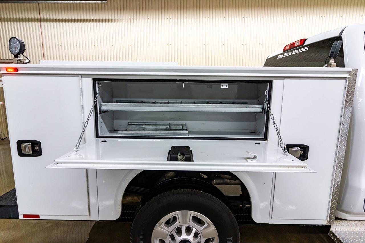 2018 Chevrolet Silverado 2500HD 4x4 Crew Cab LT Mechanic's Box Red Deer AB